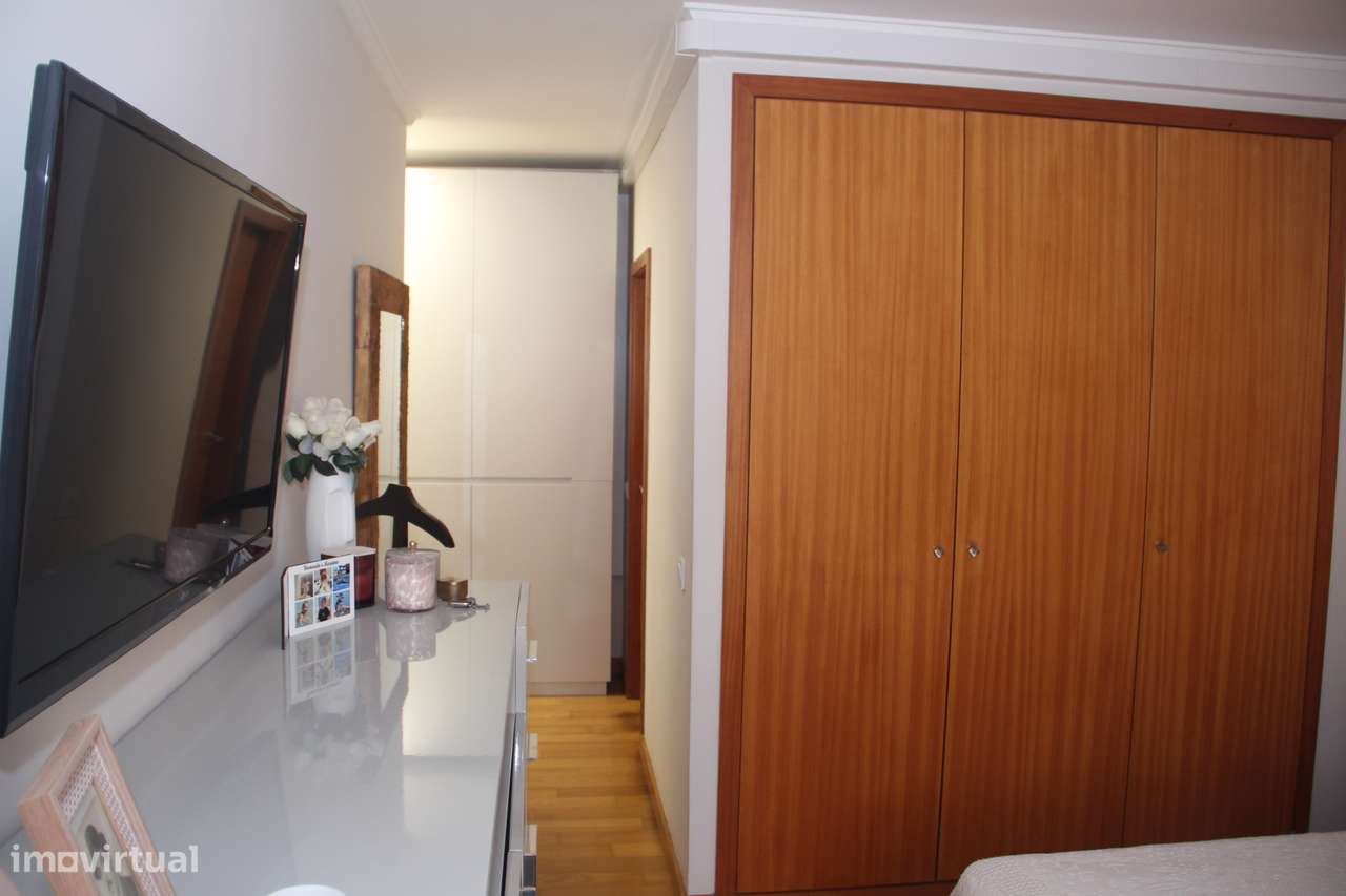 Apartamento T3 com 2 frentes na Maia-34