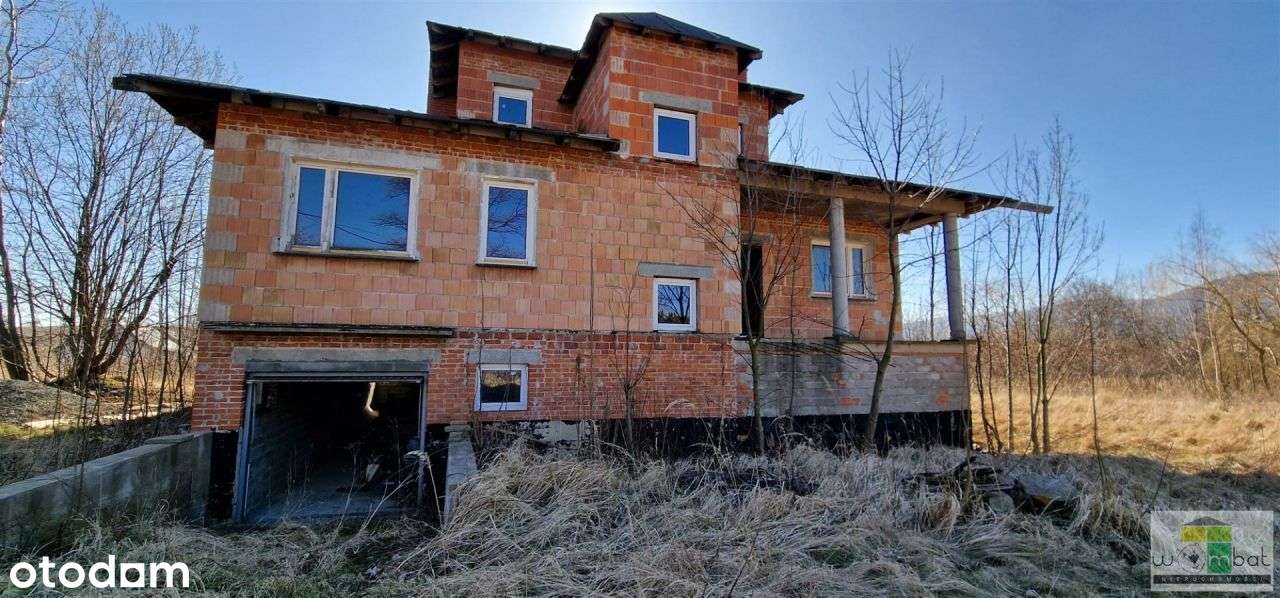 Dom z dużą działką w stanie surowym zamkniętym-0