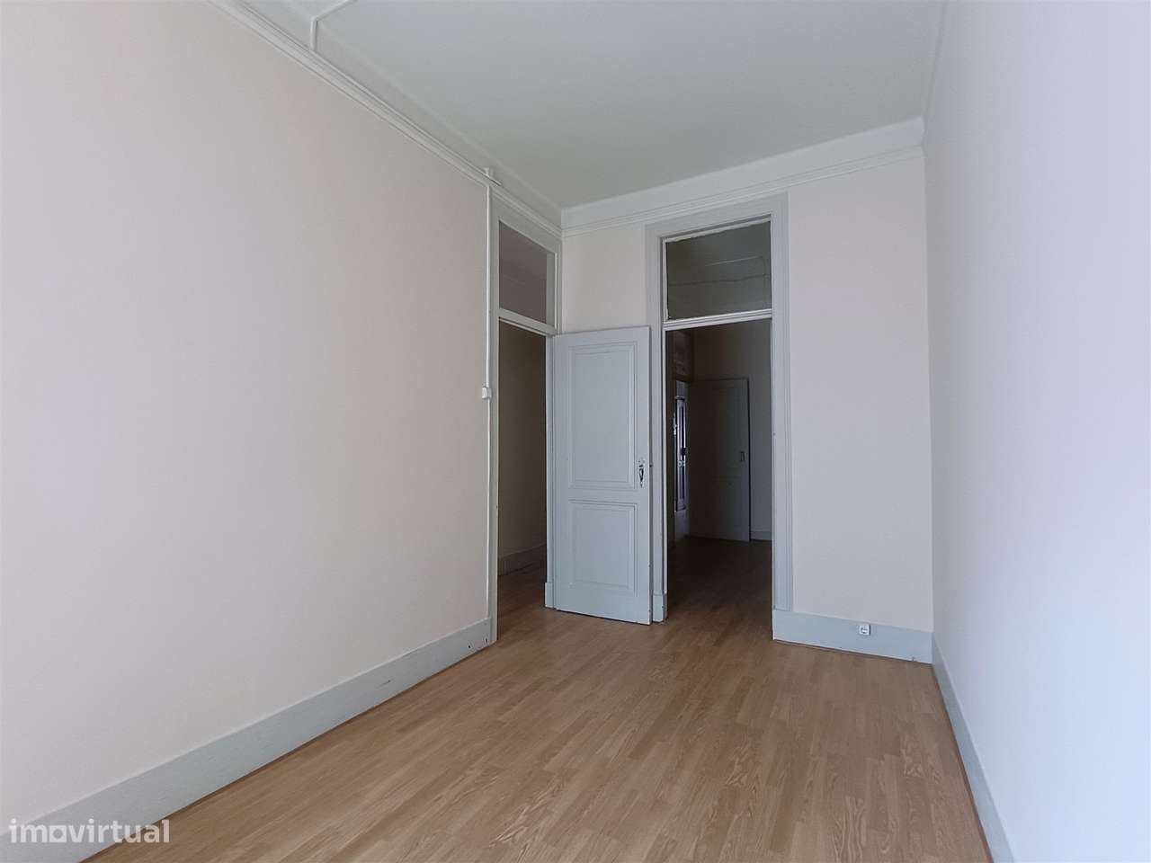Apartamento T3 usado Arroios Lisboa-11