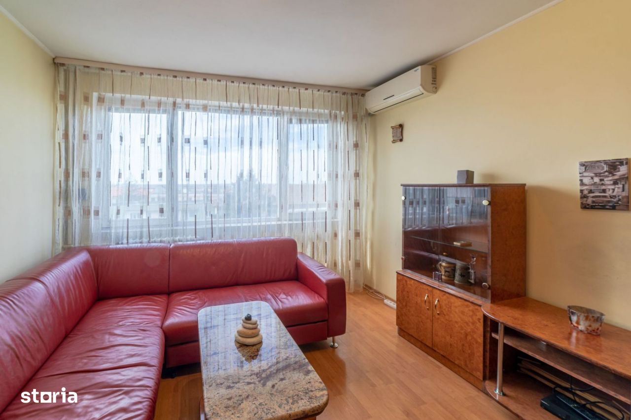 Apartament decomandat cu 2 camere zona Boul Roșu