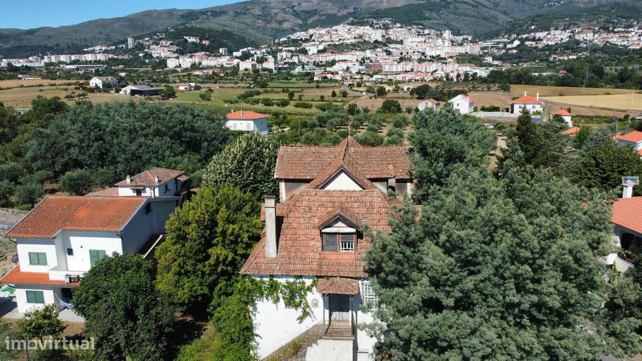 Moradia V6 p/ Renovar - Covelo - Grande imagem: 5/17