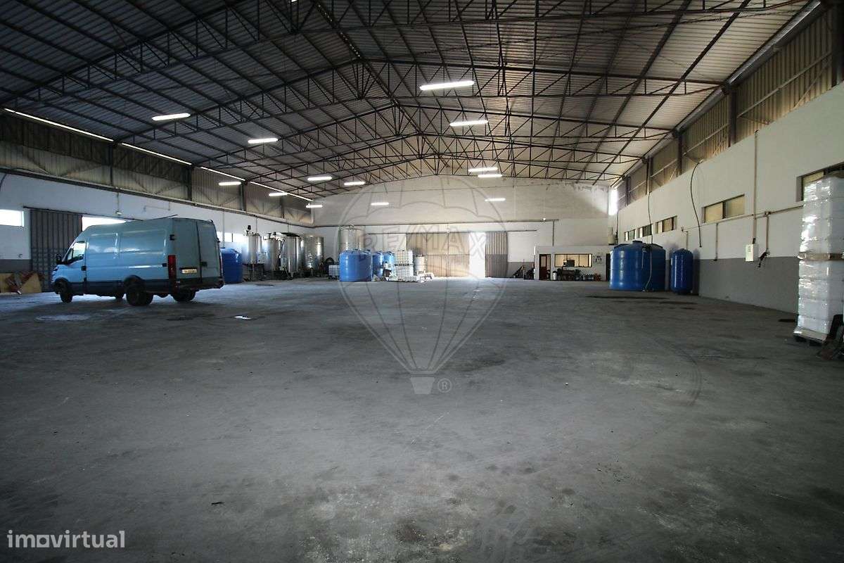 Armazém T0 para venda-5