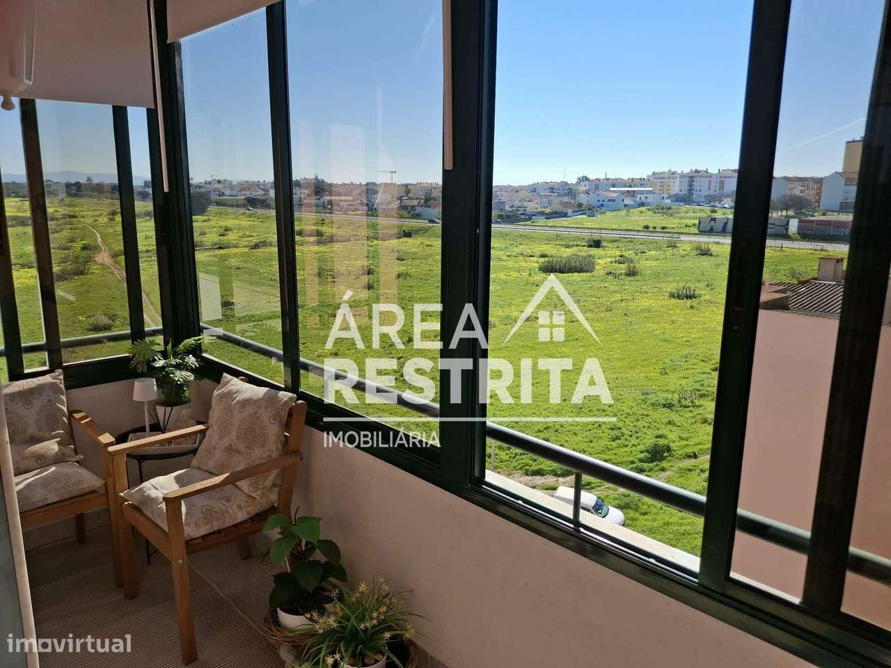 Apartamento T2 com elevador e parqueamento nos Fidalguinhos-10