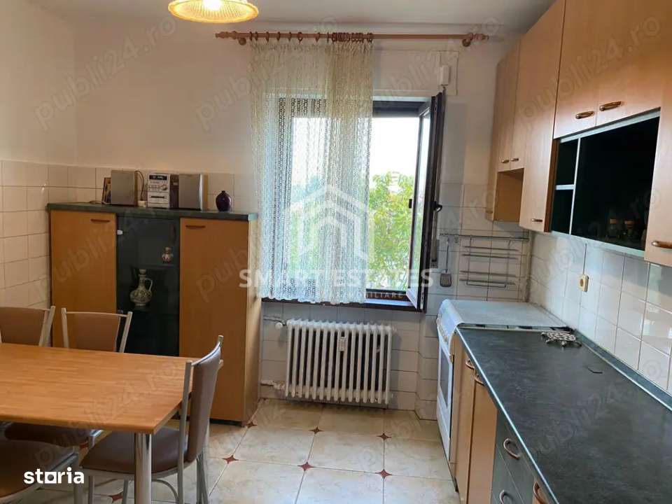 4 camere spatioase Vatra Luminoasa | boxa 11 mp | parcare in curte com-2