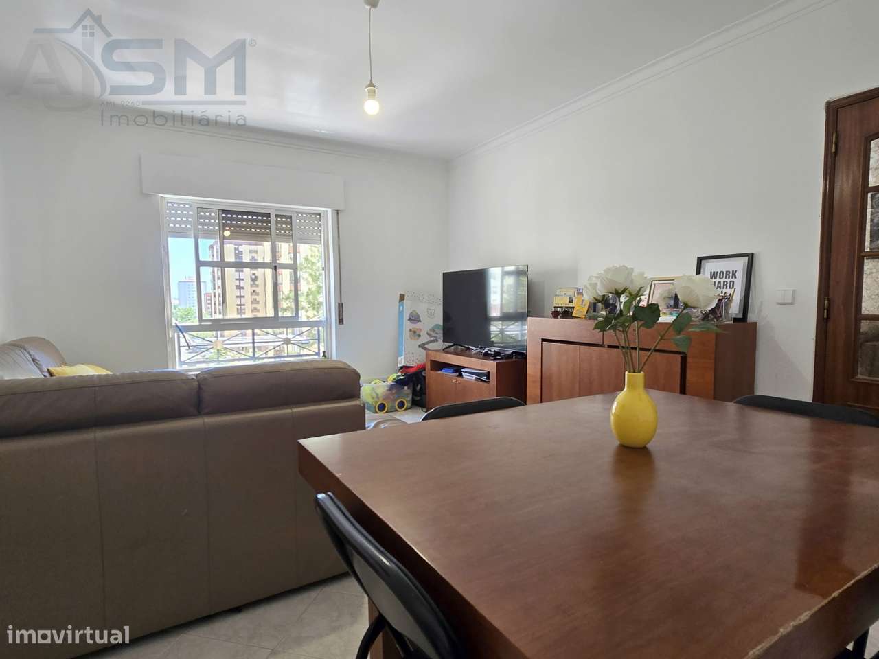 Apartamento T2 em zona central da Tapada, próximo da estação da CP-1