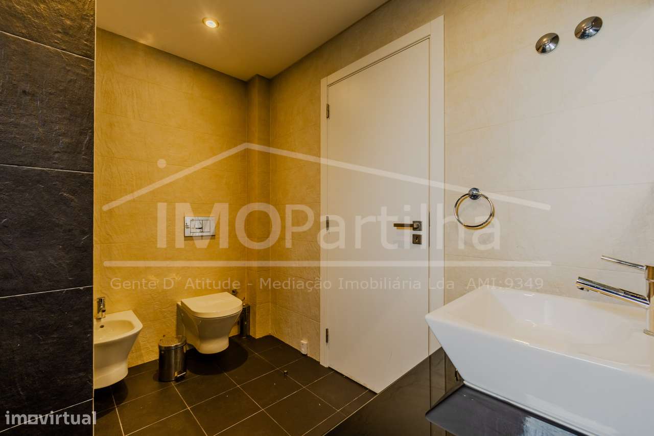 Moradia T5 | 358 m2 | Piscina e Campo de Basquetebol| Rio de Mouro-33