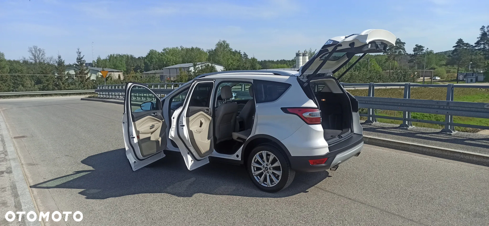 Ford Escape 2.0 EcoBoost AWD Titanium - 5