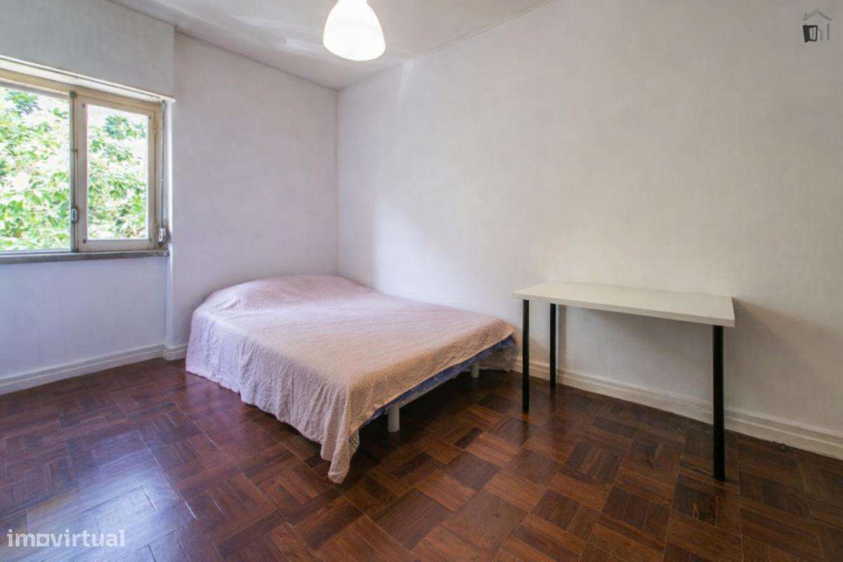 Quarto - localizado em Estrela Lisbon - Grande imagem: 5/10