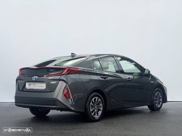 Toyota Prius 1.8 Plug-In Luxury+Pele - 18