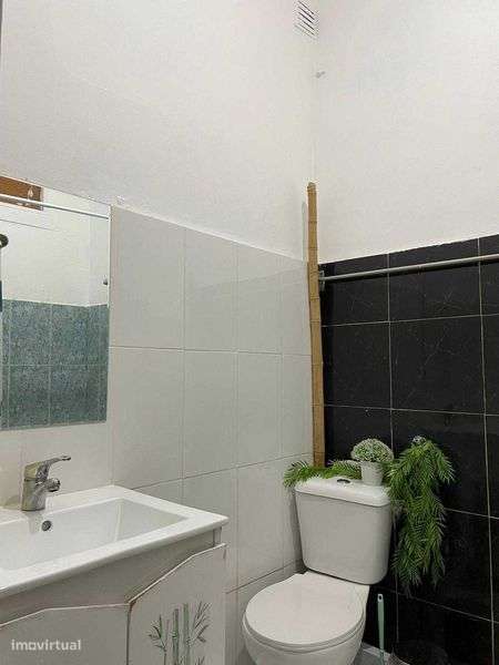 Arrenda-se Apartamento T2 com Jardim – Baixa do Porto - Grande imagem: 5/10