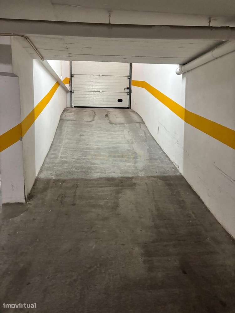 Apartamento Luxuoso com Vista Panorâmica em Montijo-21