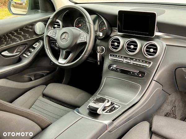 Mercedes-Benz GLC 350 d 4Matic 9G-TRONIC Exclusive - 24