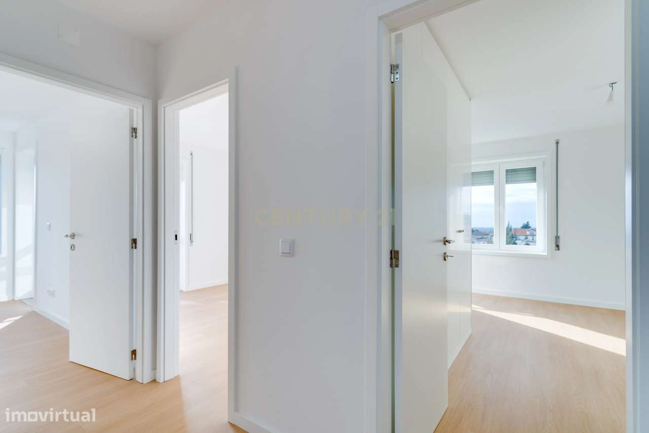 Apartamento T3 em Arrifana-14