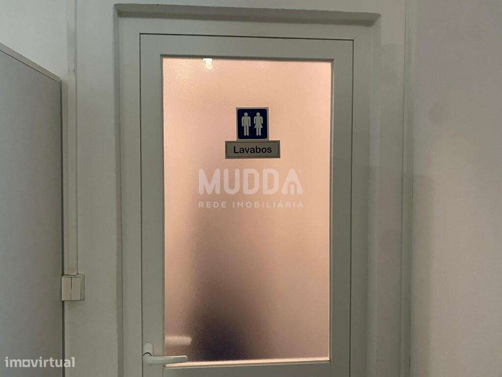 Trespasse clínica médica em Torres Vedras com estacionamento privativo-9