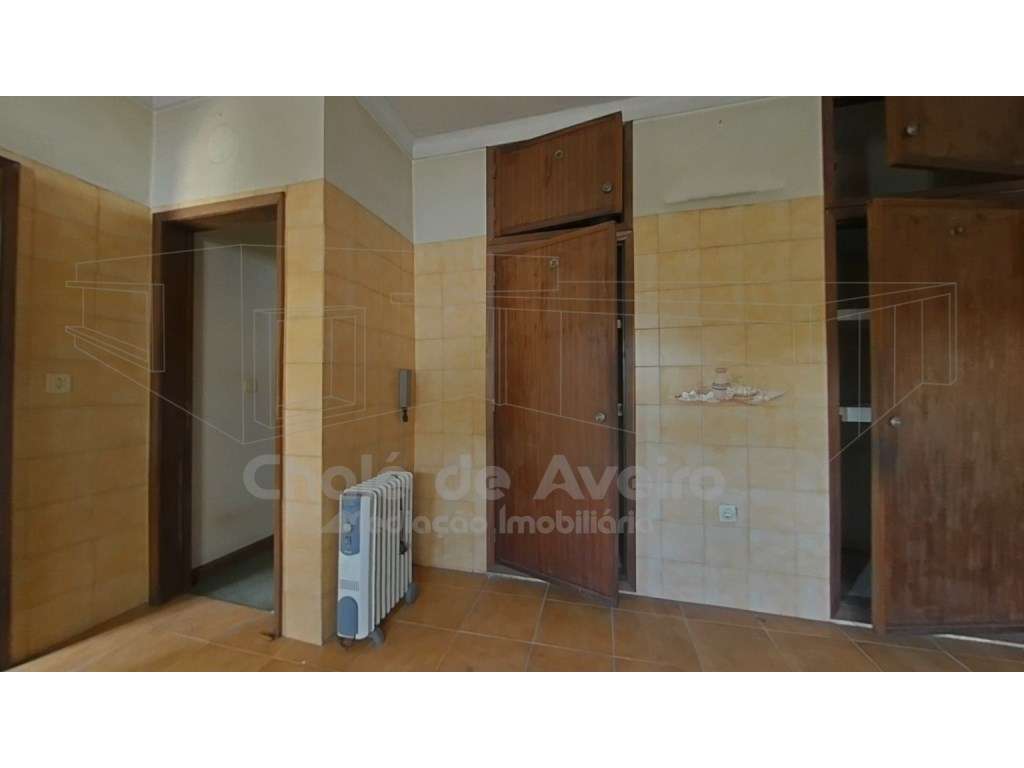 Quinta com 5.000 m2 e casa habitação T5 em Águeda-20