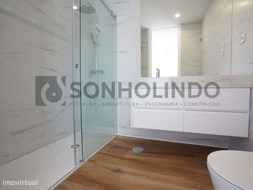 Apartamento T4 + escritório com luz direta, terraço com 153,10m2 e ...-13