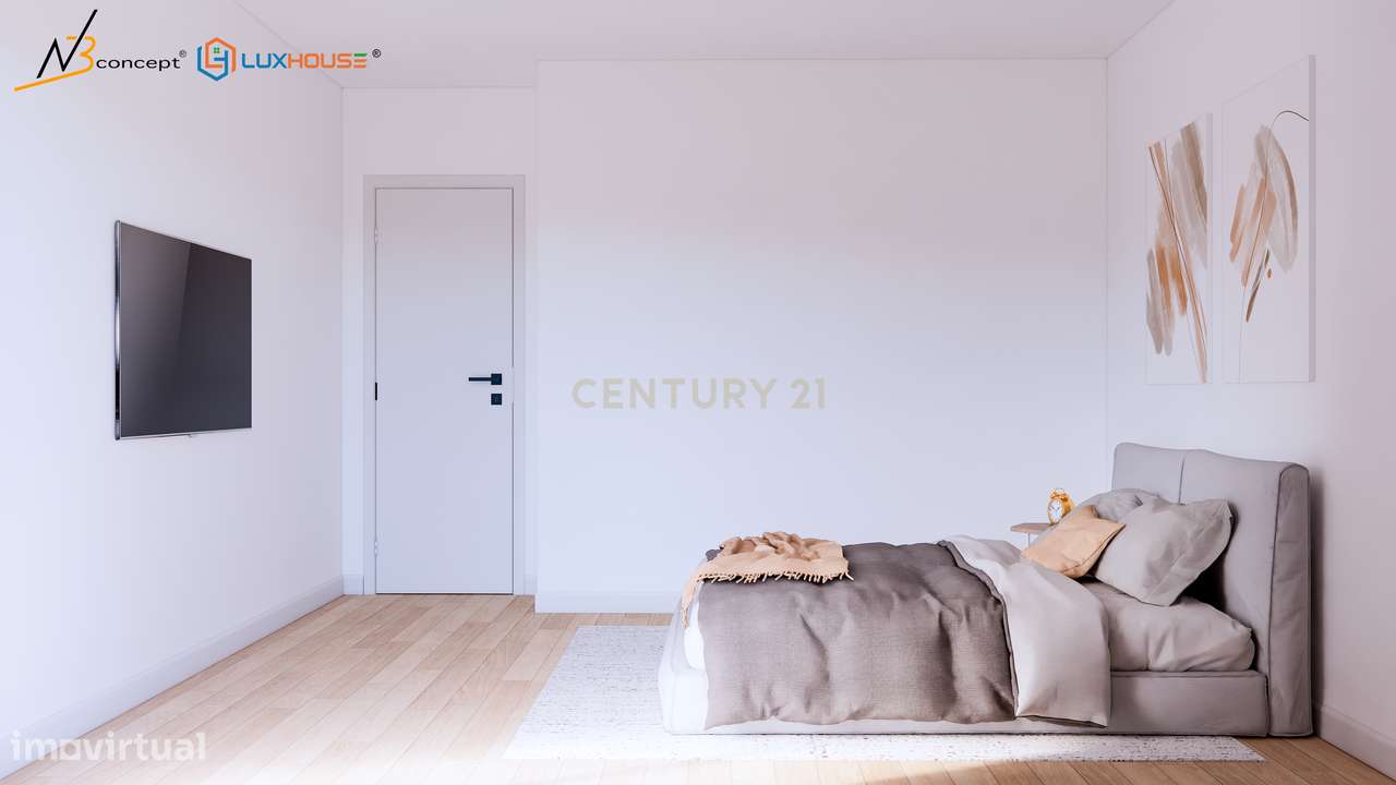 Moradia em banda T4 com Piscina  , zona Fernão Ferro-23