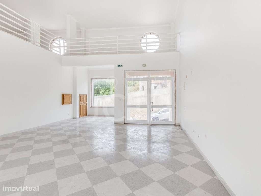 Oportunidade de Investimento - Prédio no Alto de Algés - Grande imagem: 4/60