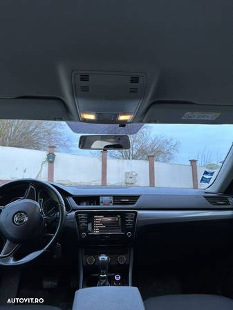 Skoda Superb 1.6 TDI DSG Style - 4