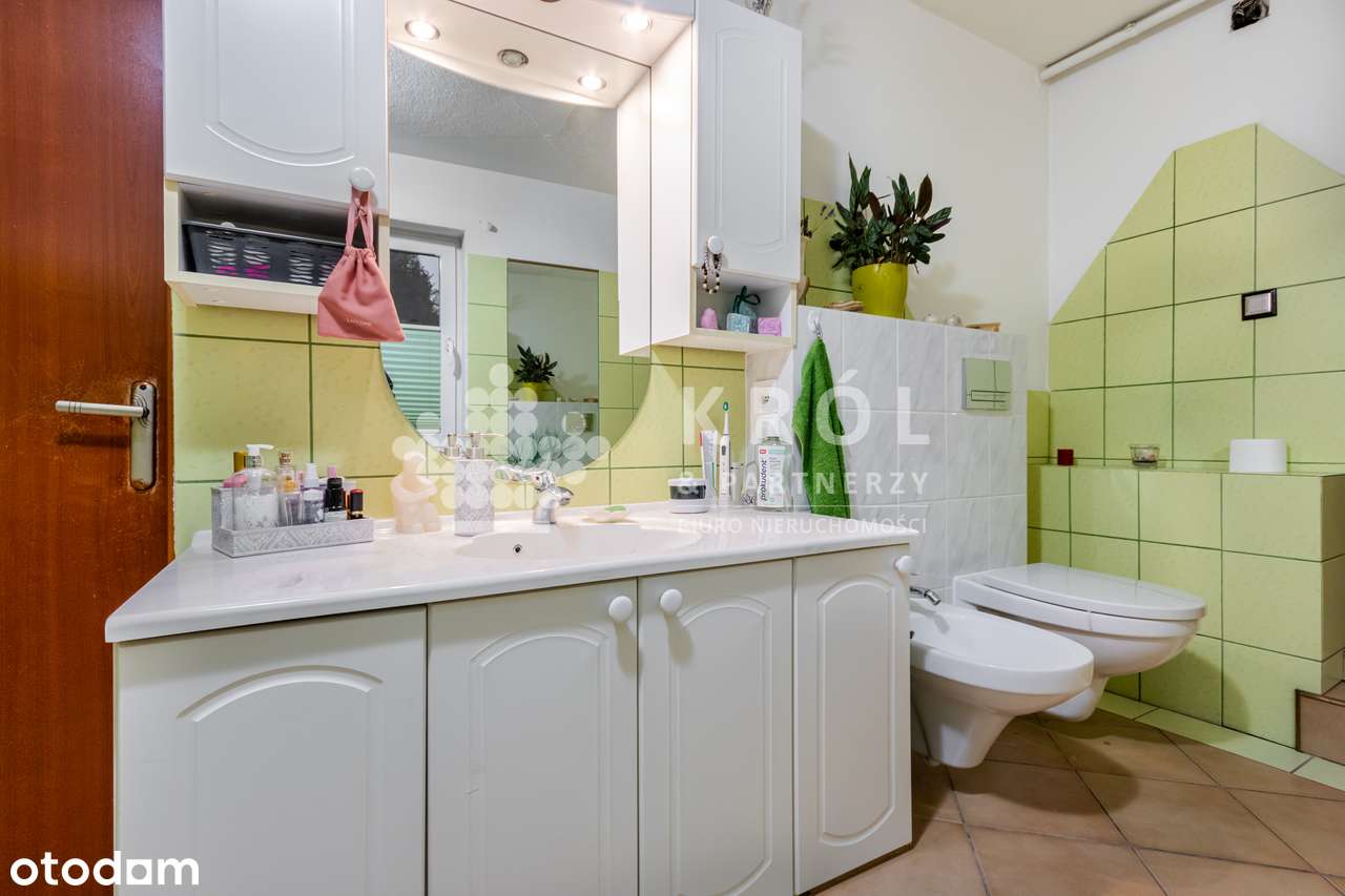 Dom w zabudowie bliźniaczej z potencjałem w Dobrej-14