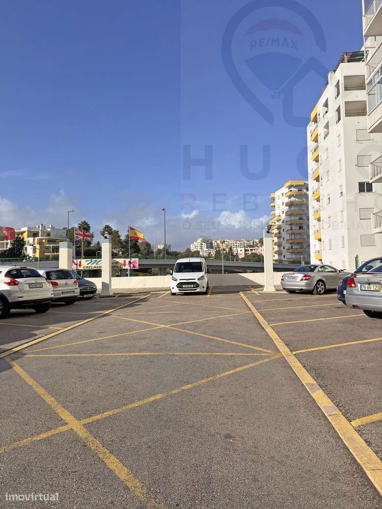 Apartamento T2+1 com Varanda | Praia da Rocha Portimão-21