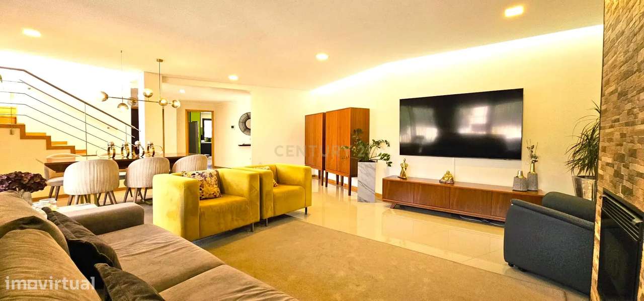 Moderna Moradia T4 com Piscina em Aldreu, Barcelos-12