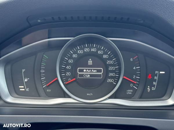 Volvo V60 D2 ECO Start-Stop Summum - 37