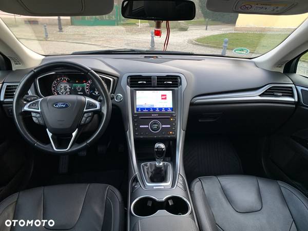 Ford Mondeo 2.0 TDCi Titanium - 19