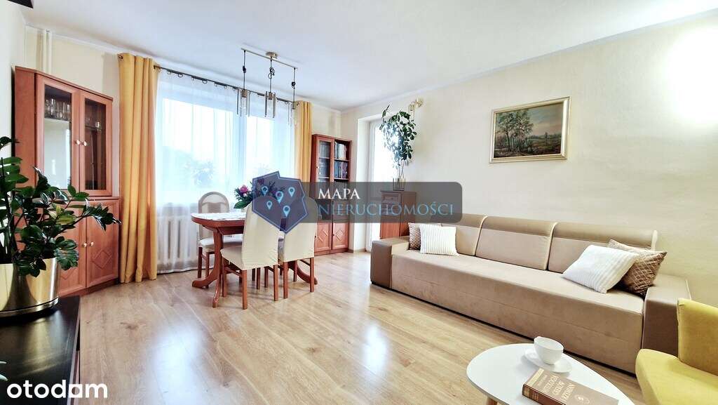 Wspaniałe trójstronne M4, teren ogrodzony Południe-9