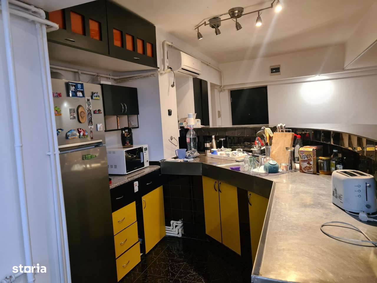 3 camere 93 mp 2/7 Calea Bucuresti - Vodafone - Imagine principală: 3/11