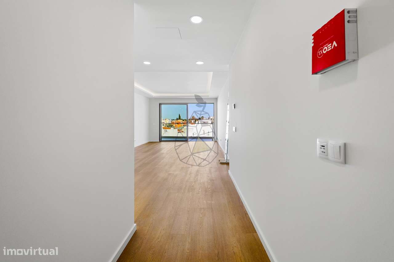 Apartamento com dois quartos , dois lugares de estacionamento e Piscin - Grande imagem: 4/39