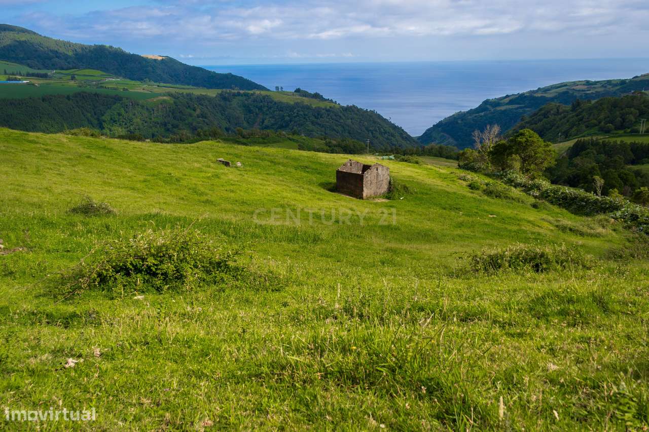 Terreno Rústico na Povoação com vista mar e serra-10