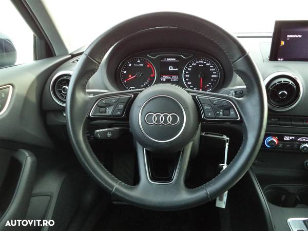 Audi A3 Sportback 1.6 TDI S tronic Design - 15