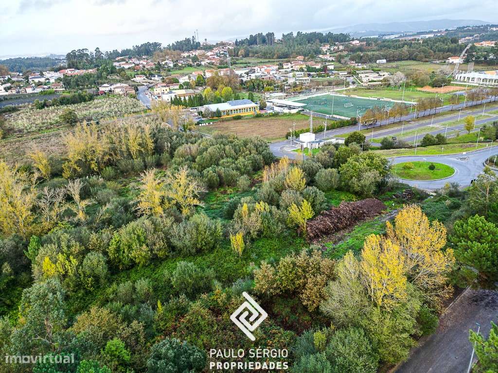 Vende-se ou permuta-se Terreno com 846m2, em Vila Nova de Gaia, pró... - Grande imagem: 5/13