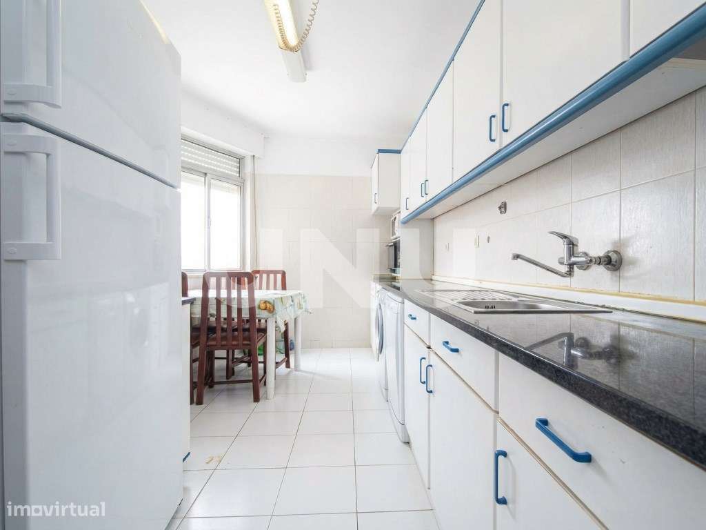 Apartamento T3 no Carregado, com parqueamento!-6