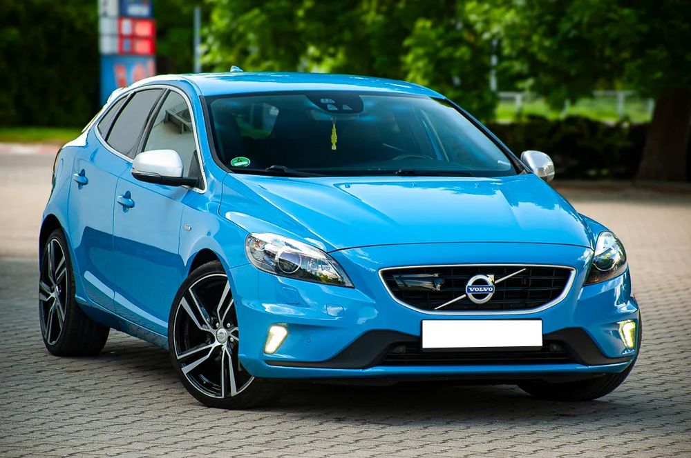 Volvo V40 II D4 Drive-E R-Design Summum 2015