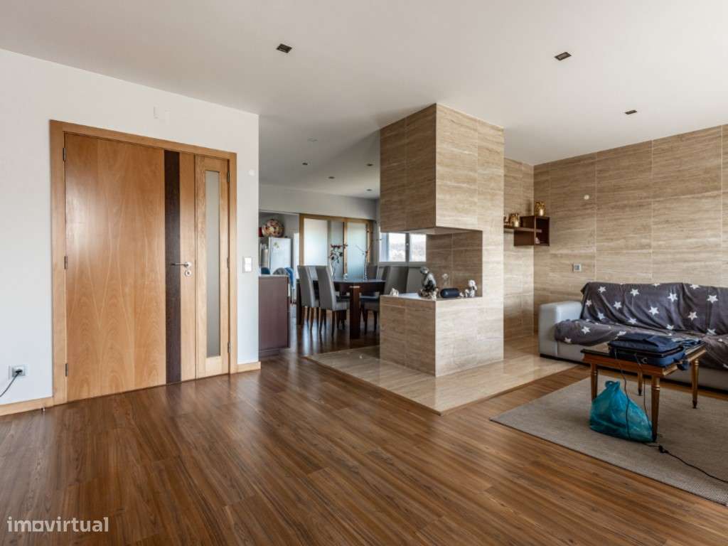 Moradia M6 com Garagem, Buarcos, Figueira da Foz-10