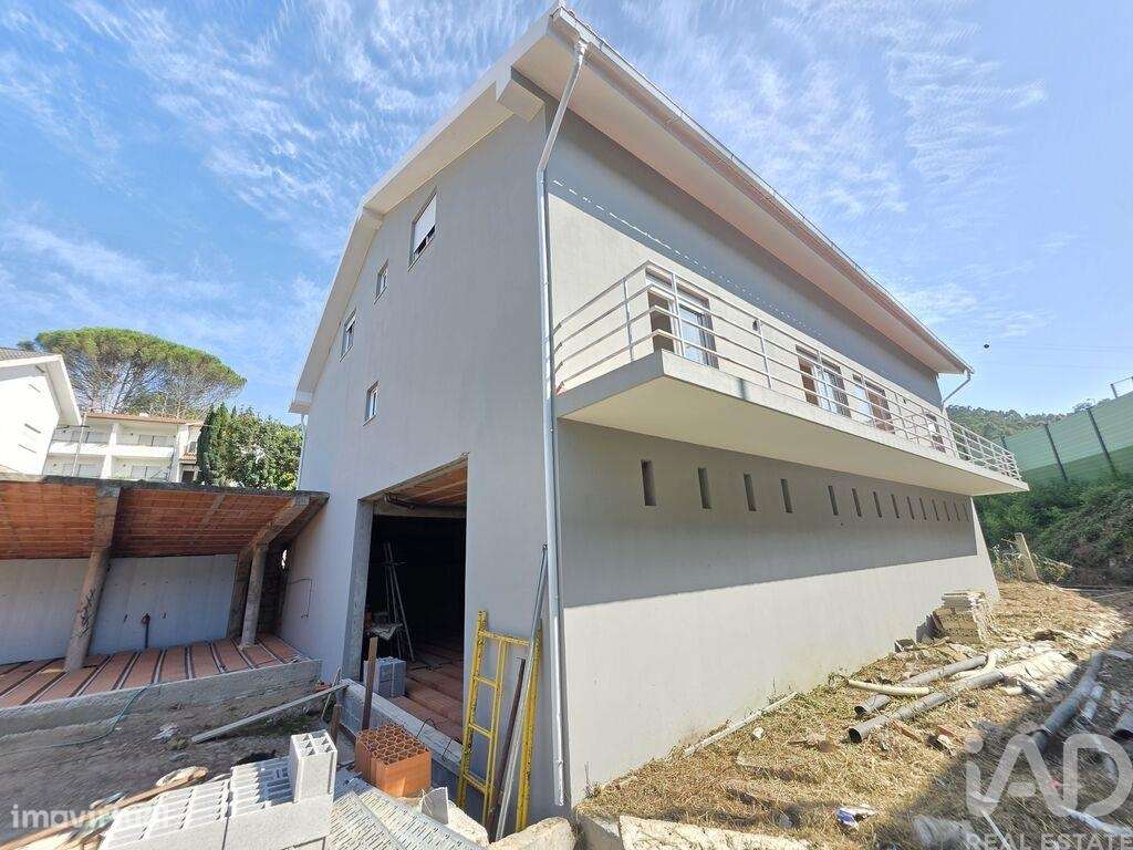 Apartamento T2 em Gondarém de 102 m2