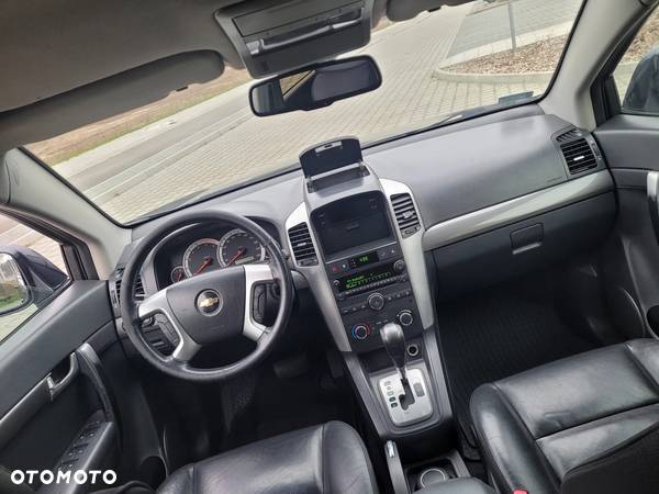 Chevrolet Captiva - 10