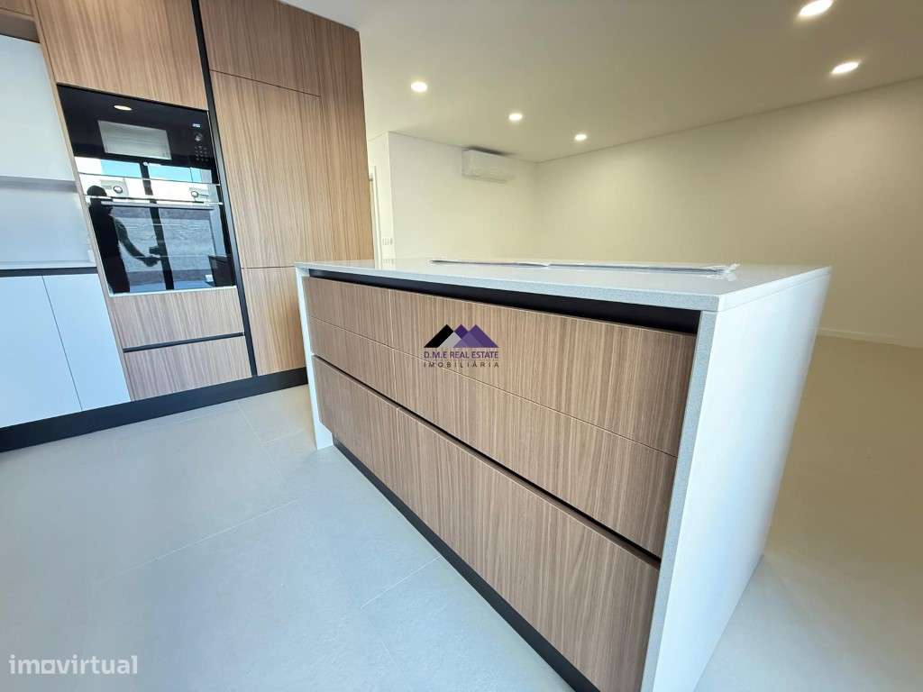 Moradia V3 com Garagem e Piscina a Estrear-19