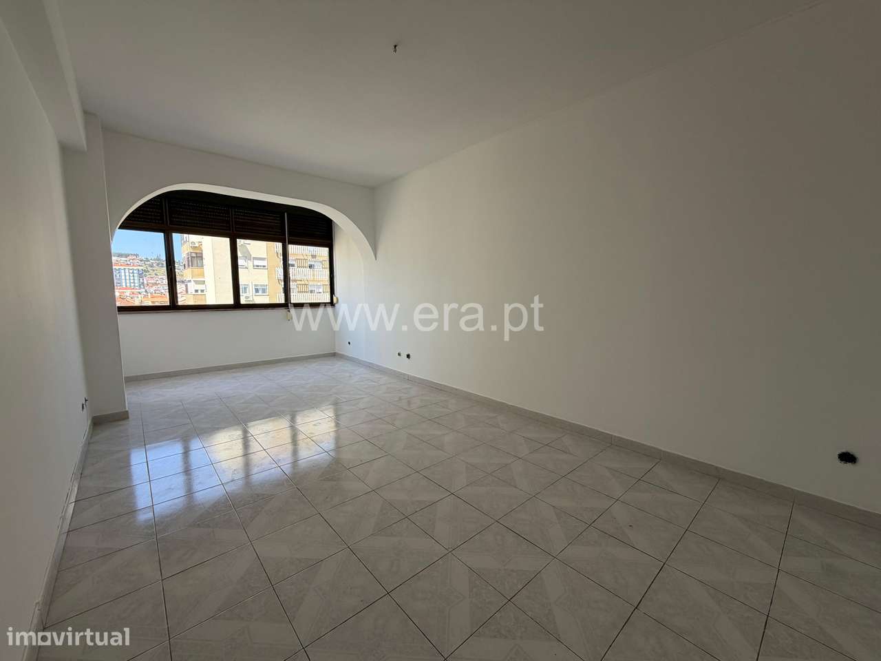 T2 - Jardim do Sol, Odivelas com lugar garagem-7