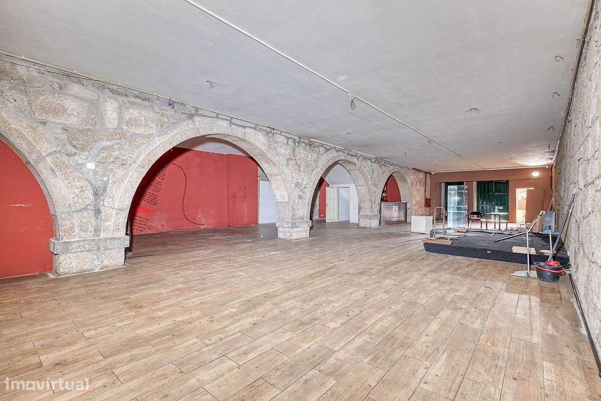 Outros - Comercial  para arrendamento - Grande imagem: 2/27