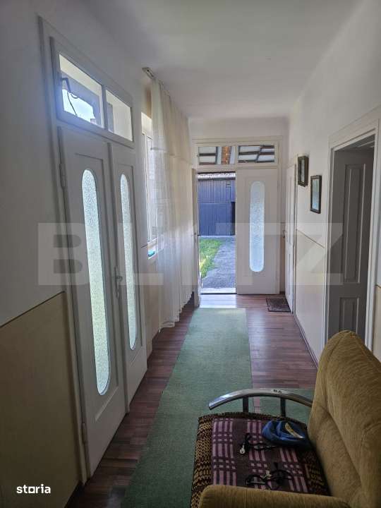 Casa 3 corpuri • Central Geoagiu • 657 mp teren • Garaj & utilit - Imagine principală: 5/6