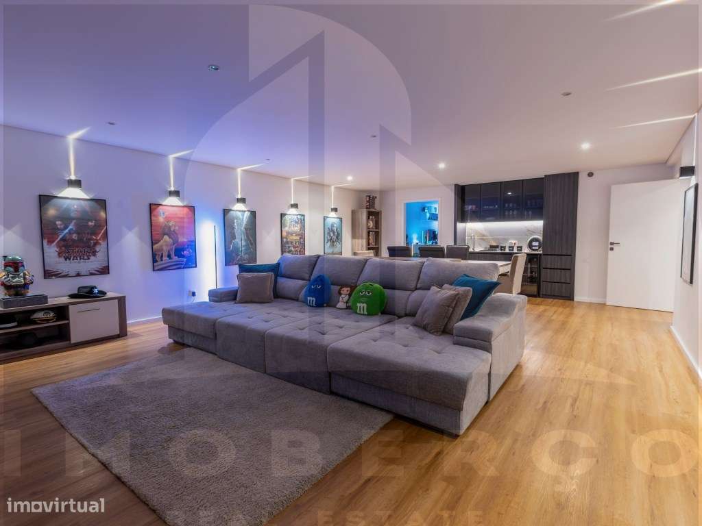 Moradia T3 de Luxo em Creixomil - Como Nova-28