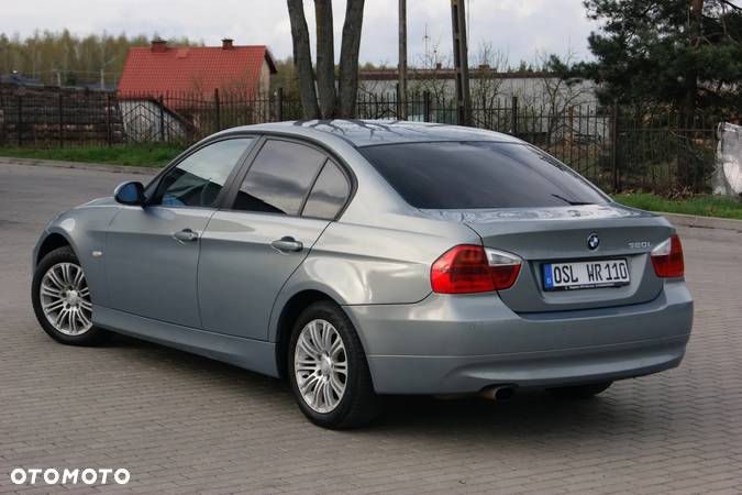 BMW Seria 3 320i - 14