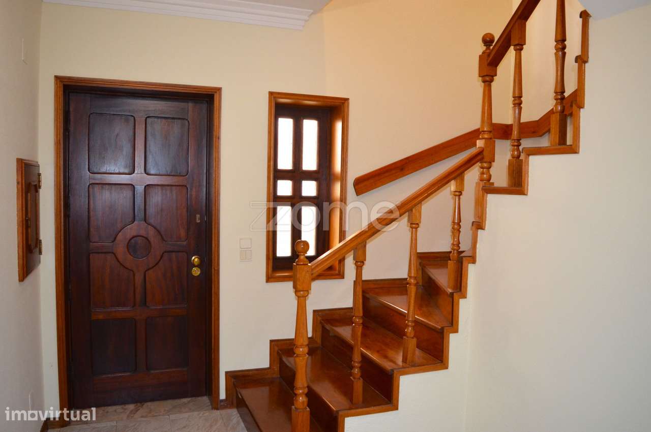 Moradia T5 com 3 frentes em S. Mamede de Infesta - Grande imagem: 3/21