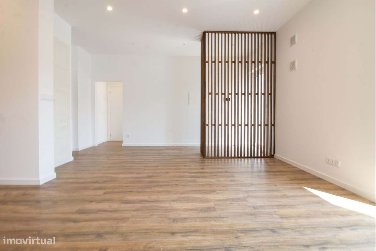 T3 Moderno com Estacionamento | Remodelado com Estilo na Venda do Pinh - Grande imagem: 4/25