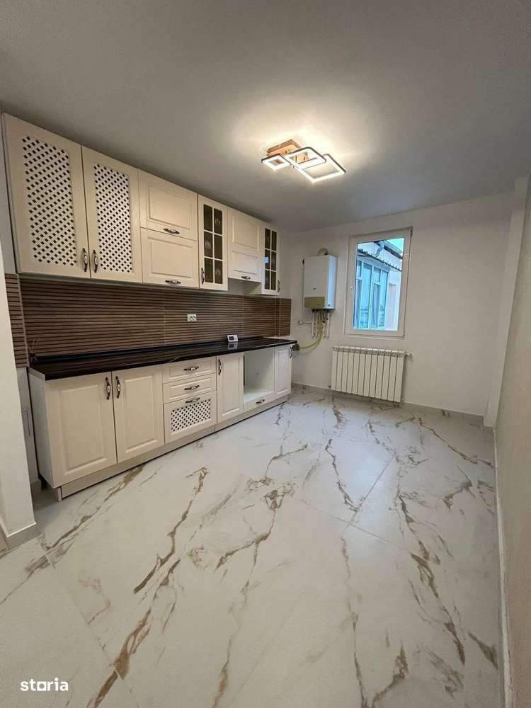 De vanzare 3 camere, 2 bai, renovat complet, 64.500 euro - Imagine principală: 2/11