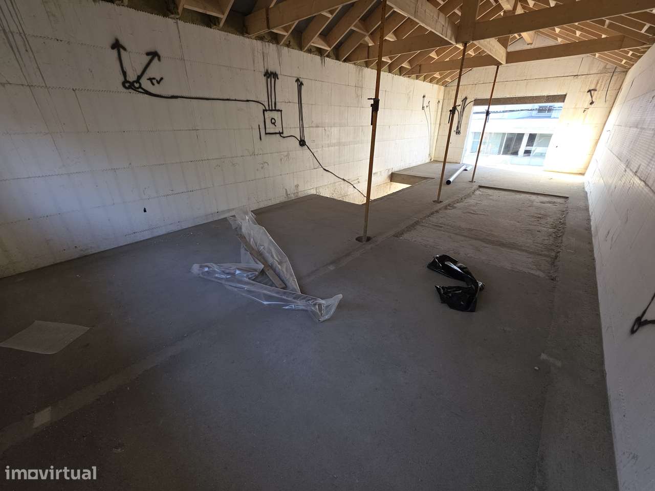 FANTÁSTICA Oportunidade de Negócio – Moradia T2-9