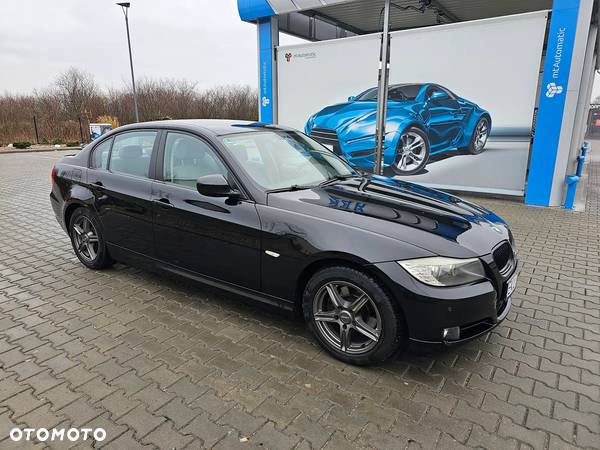 BMW Seria 3 320d - 4